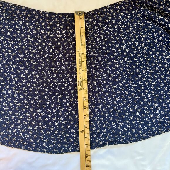 Brandy Melville Navy Floral Wrap Skirt 100% Viscose Lightweight Flowy Casual OS - Picture 6 of 6